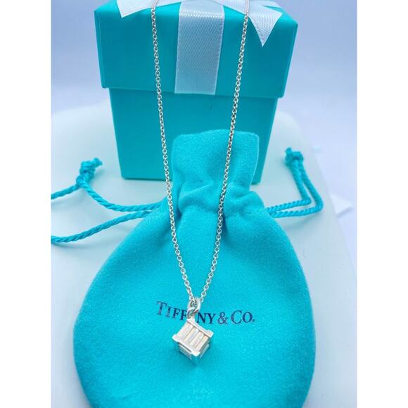 Authentic Tiffany & Co Sterling Sliver Atlas Cube Pendant Necklace - Picture 4 of 6